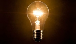 Почему лампы накаливания чаще всего перегорают в момент включения